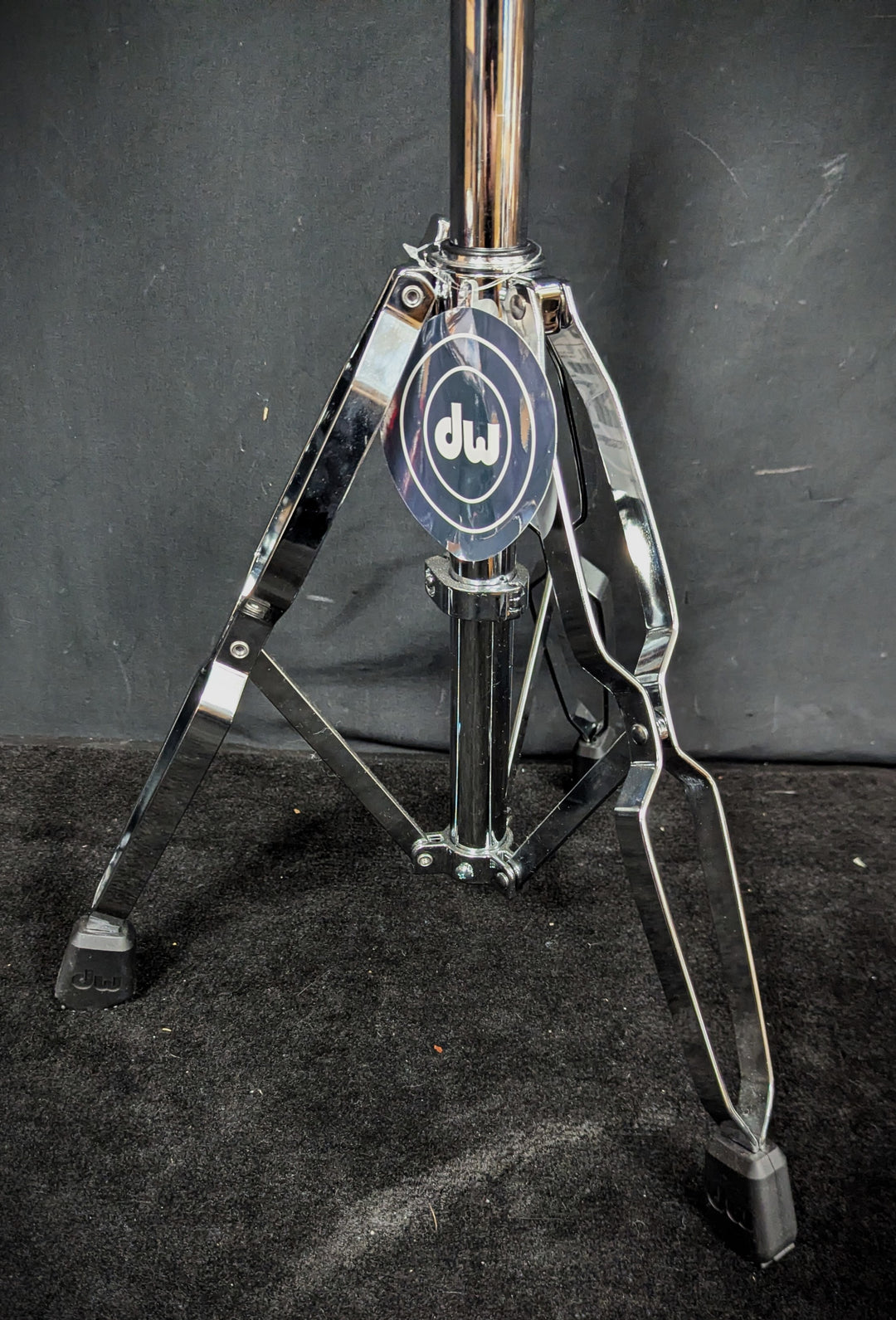 9000 Series Double Tom Stand