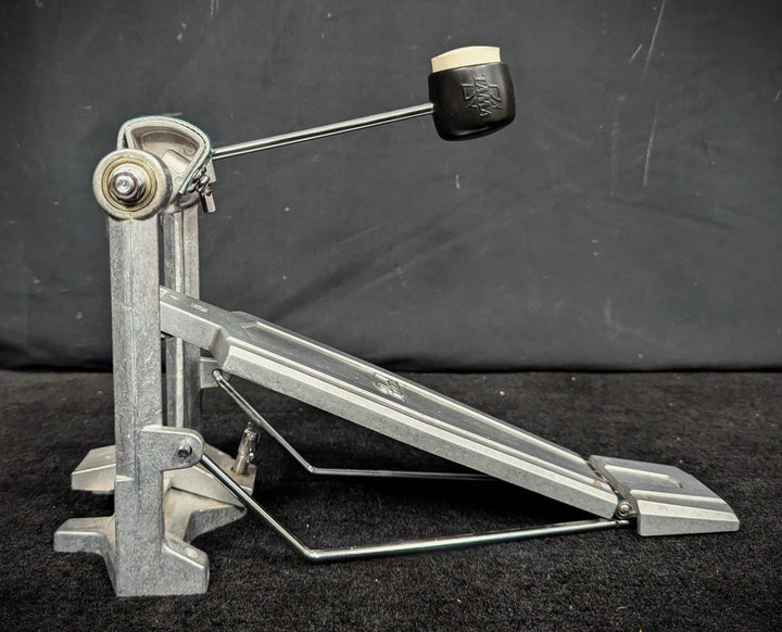 Strap Drive Single Bass Drum Pedal