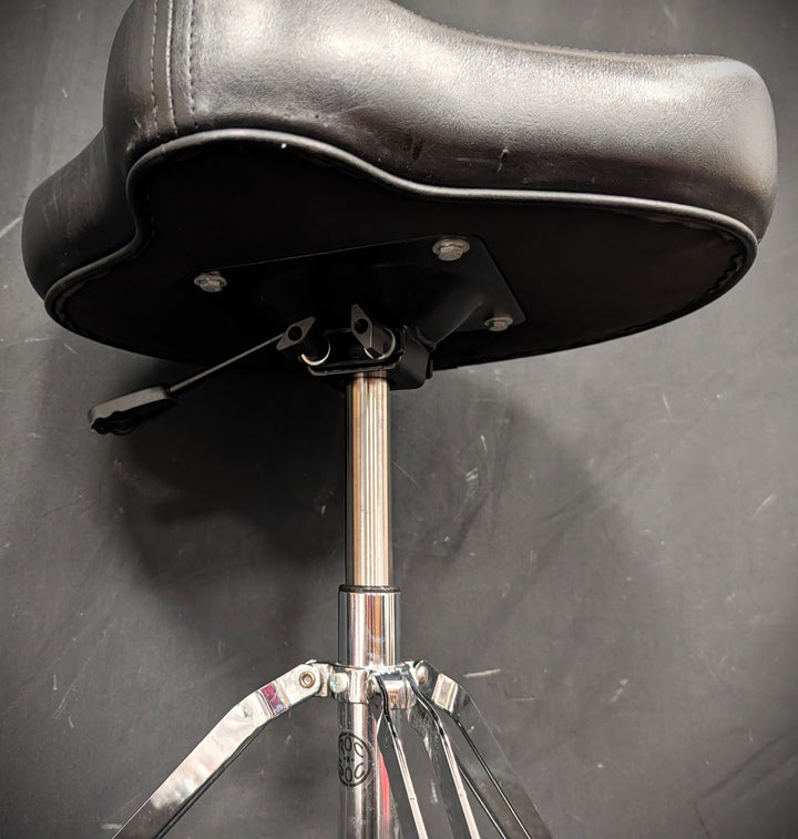 Tractor Style Seat Hydraulic Throne