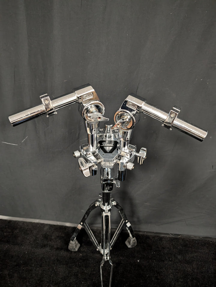 Double Tom Stand