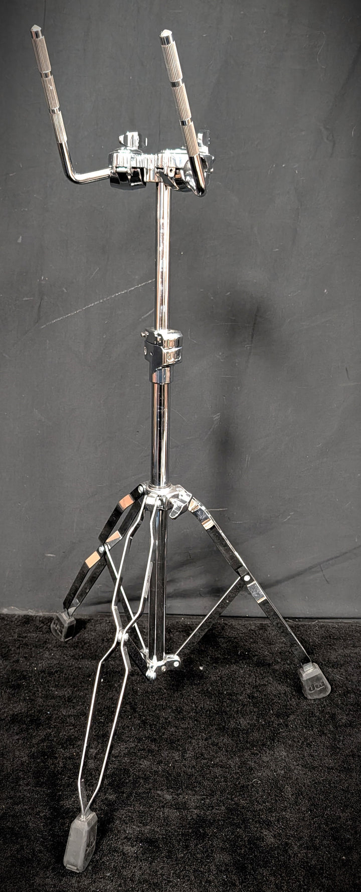 3000 Series Double Tom Stand