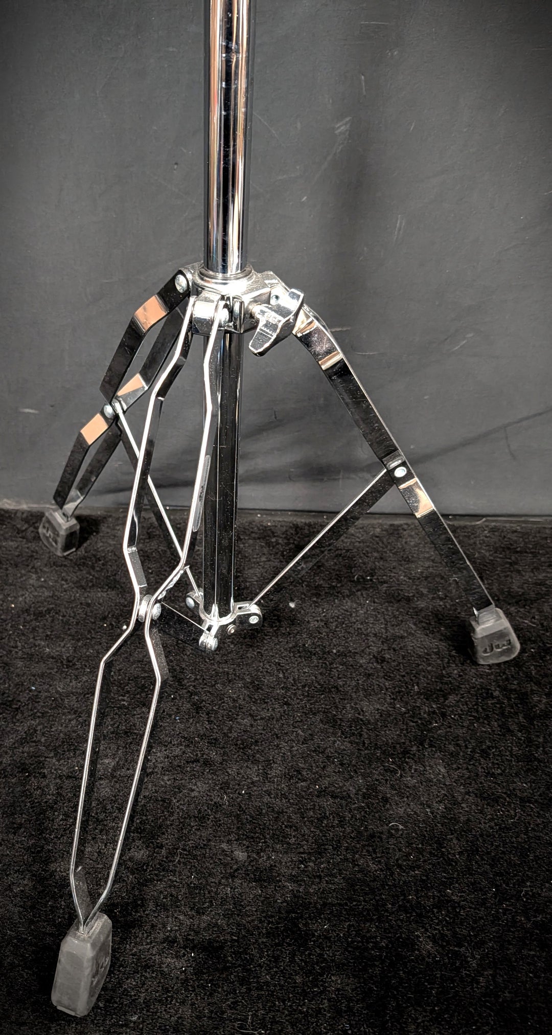 3000 Series Double Tom Stand