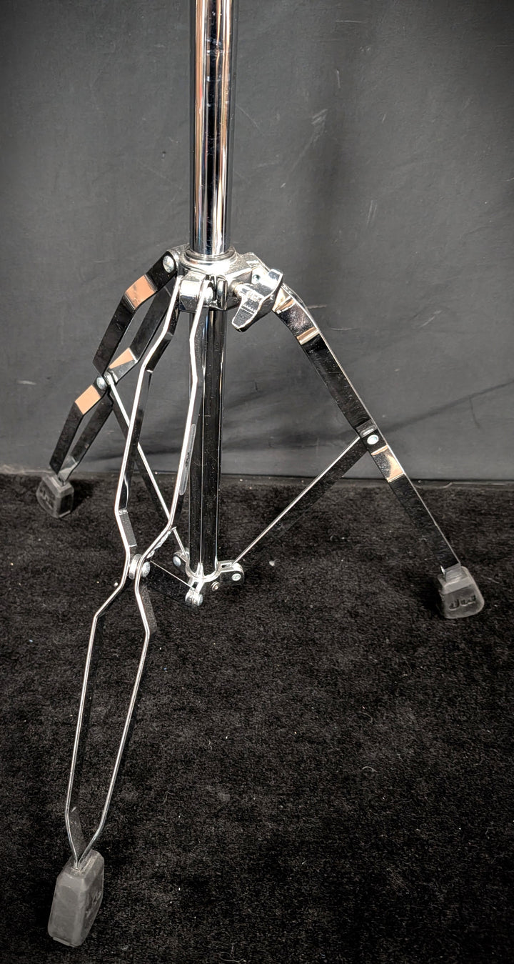 3000 Series Double Tom Stand