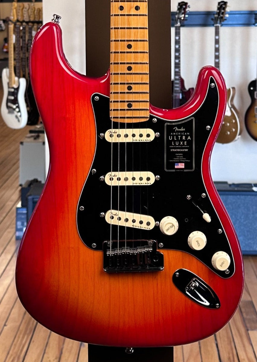 AMERICAN ULTRA LUXE STRATOCASTER®