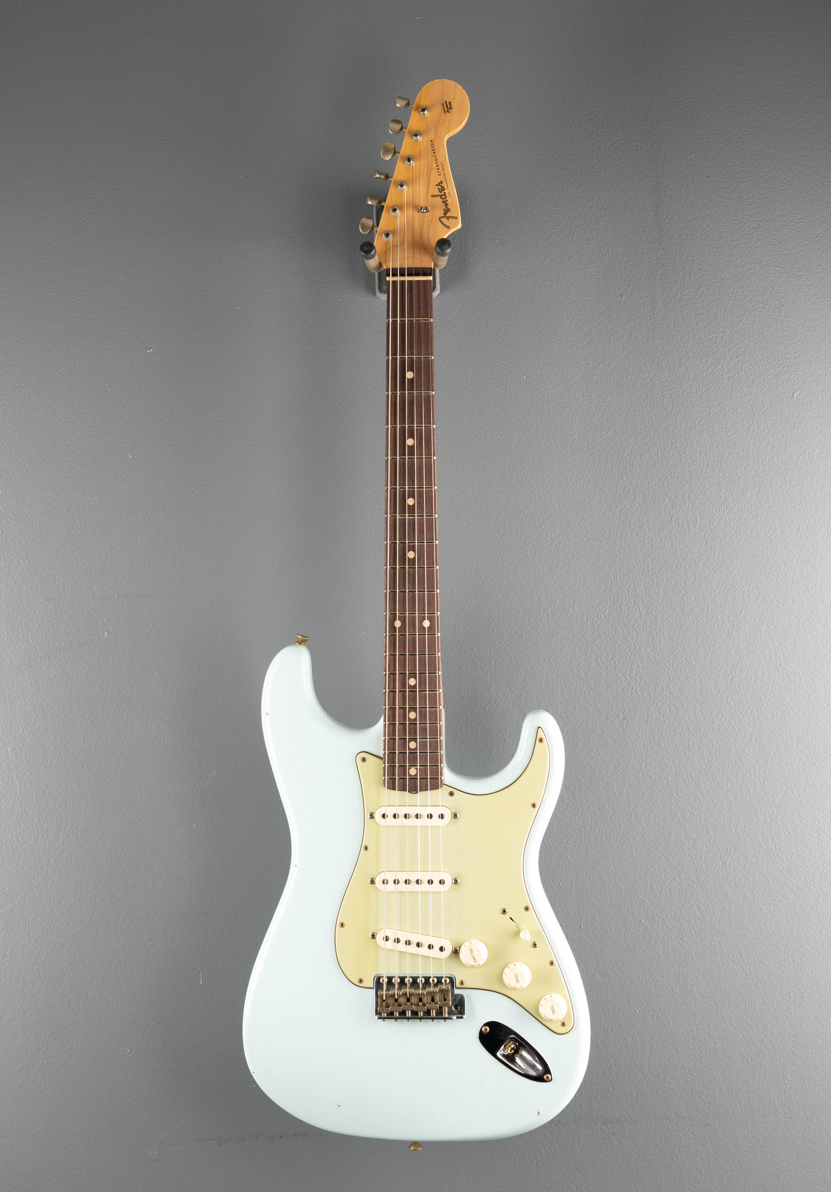 1960 Journeyman Relic Stratocaster - Sonic Blue – Dave's Guitar Shop