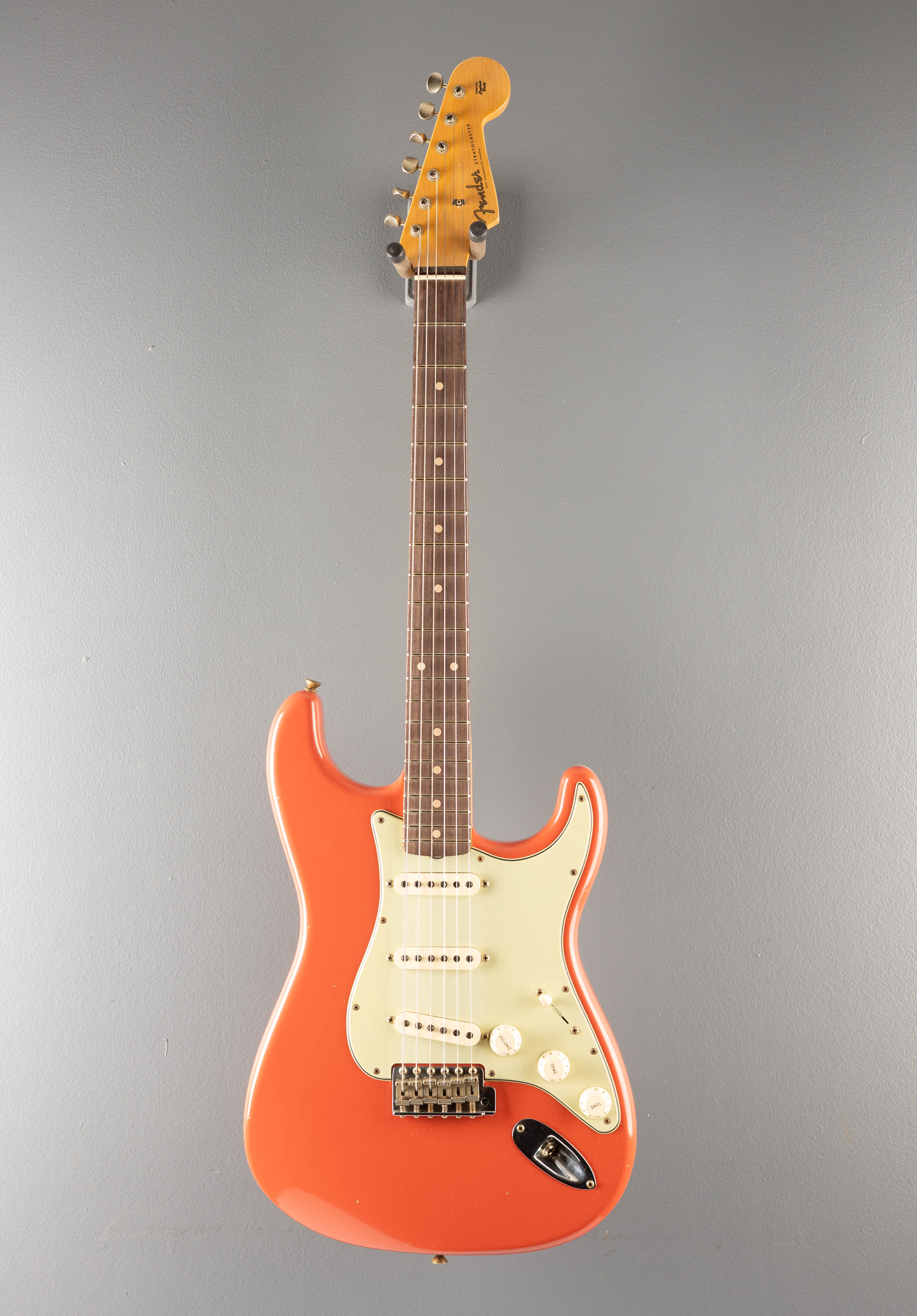 1960 Journeyman Relic Stratocaster - Tahitian Coral – Dave's
