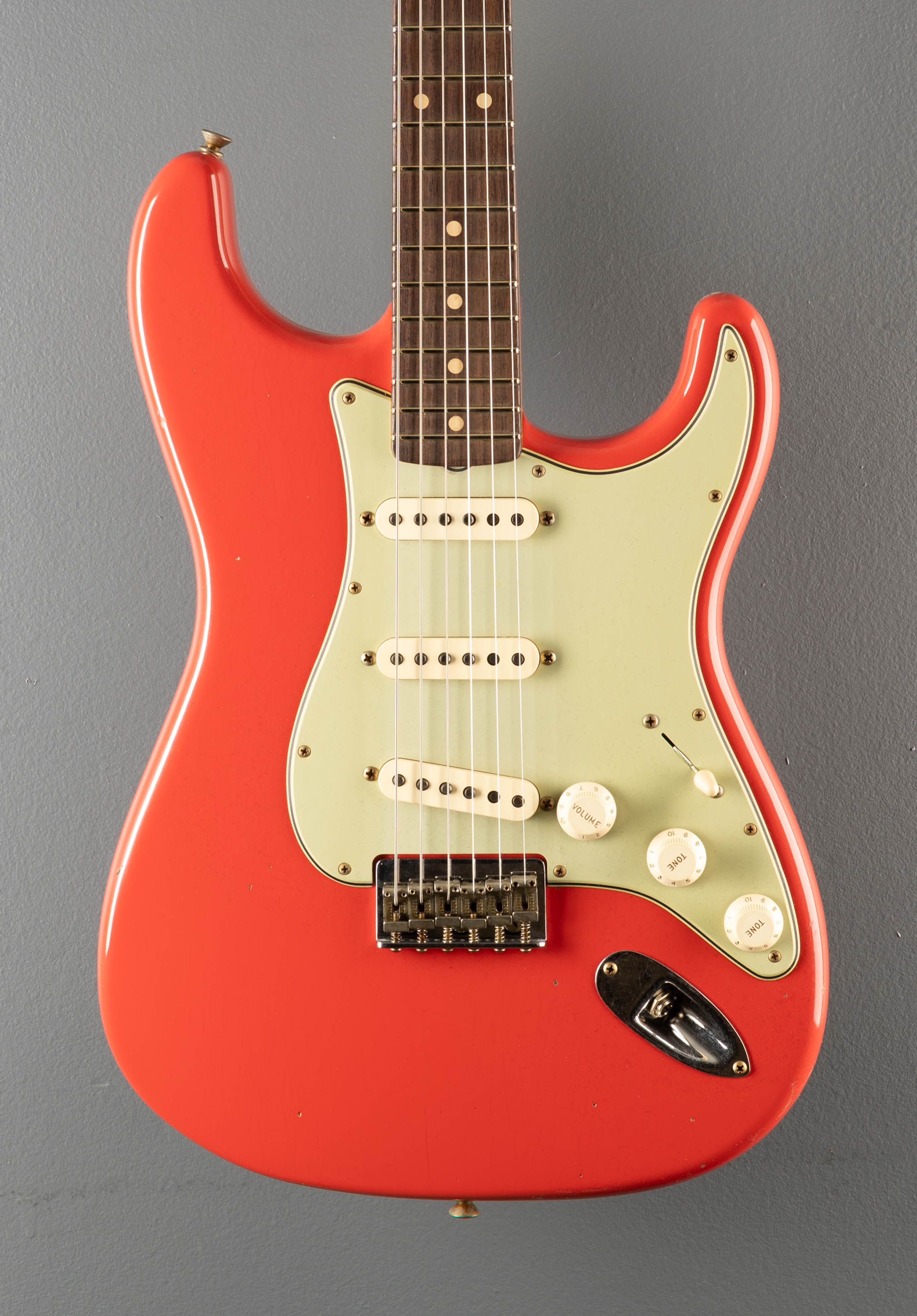1960 Journeyman Relic Hardtail Stratocaster - Fiesta Red – Dave's