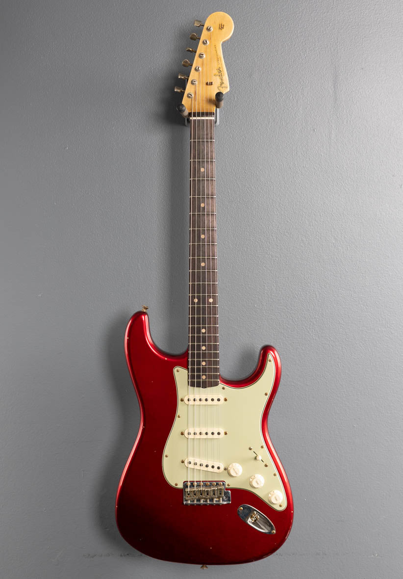 1960 Journeyman Relic Stratocaster - Candy Apple Red – Dave's