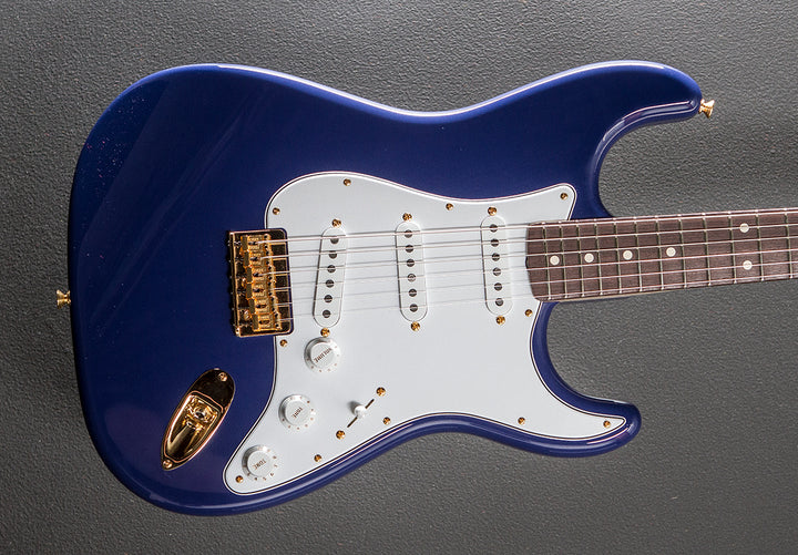 Robert Cray Signature Stratocaster - Violet