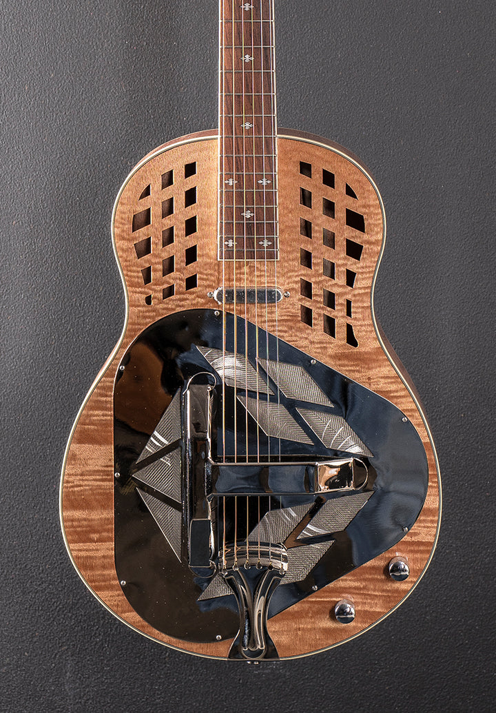 Trifonium Round Neck Resonator, Recent