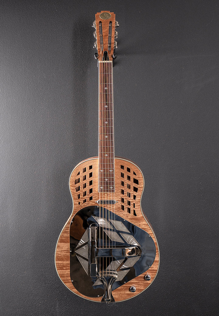 Trifonium Round Neck Resonator, Recent