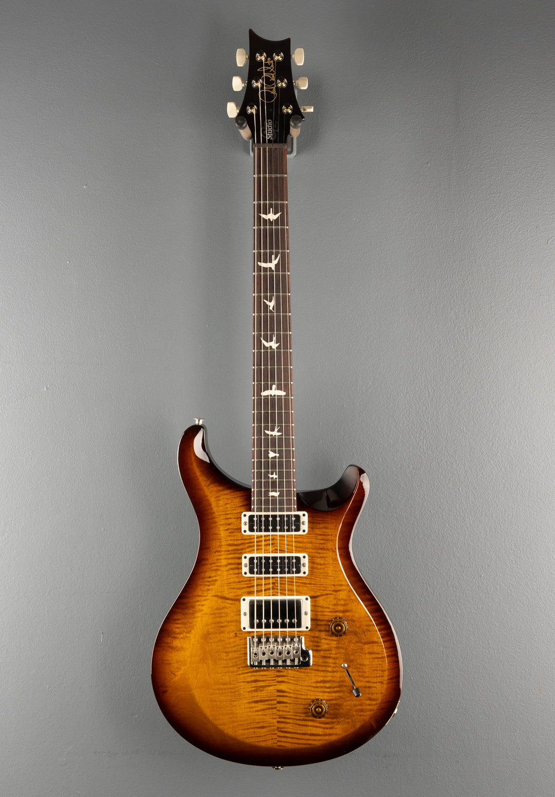 S2 Studio - Black Amber