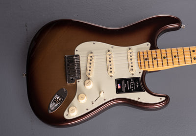American Ultra Stratocaster – Mocha Burst