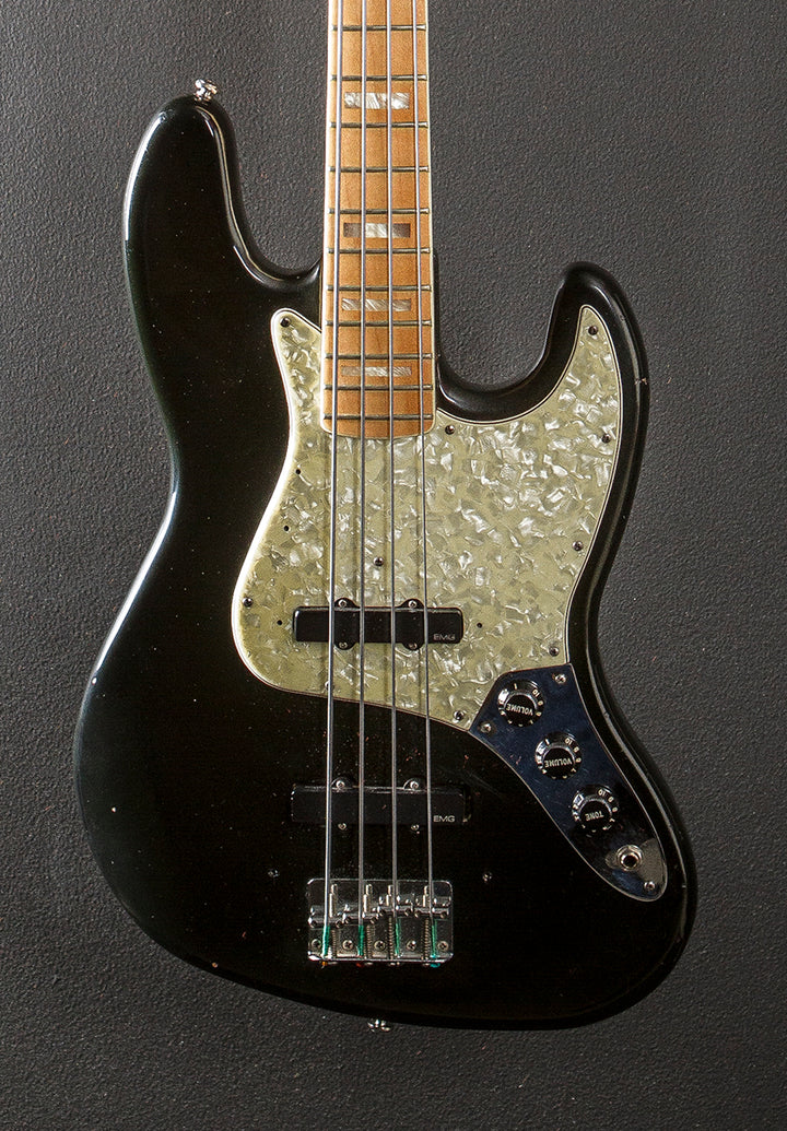 Used Jazz Bass '77