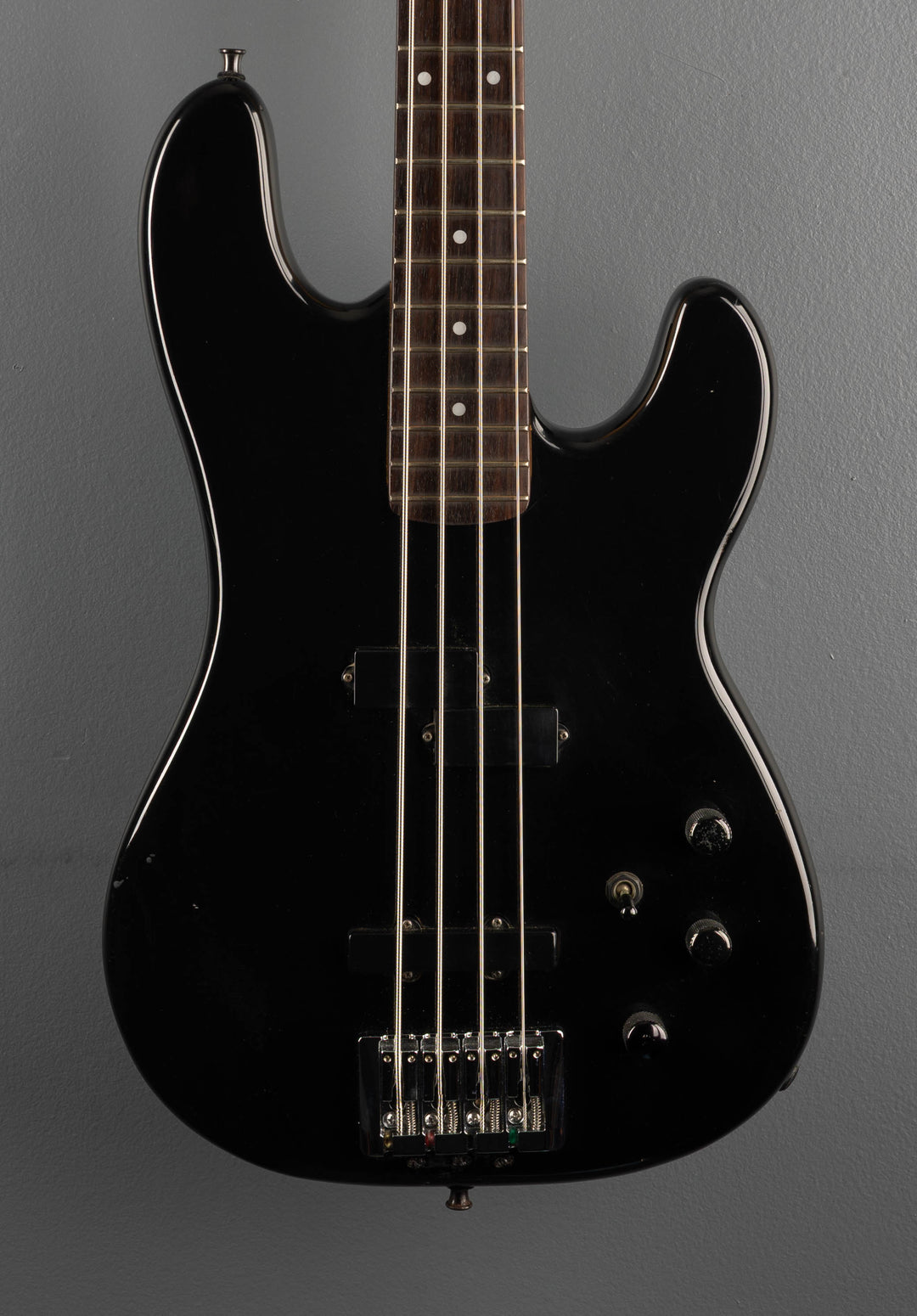 700ST Bass, Late &