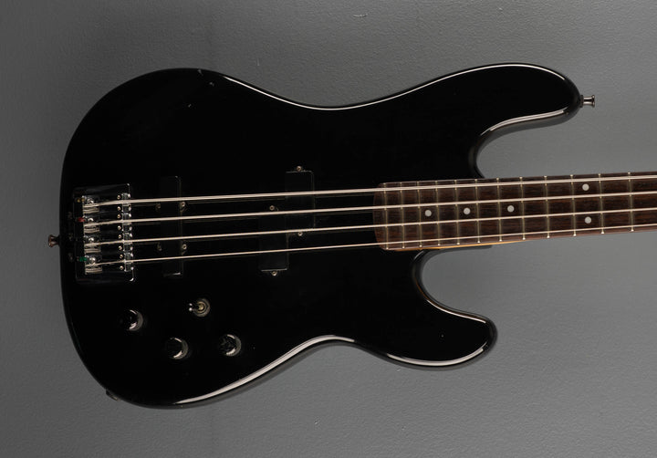 700ST Bass, Late &