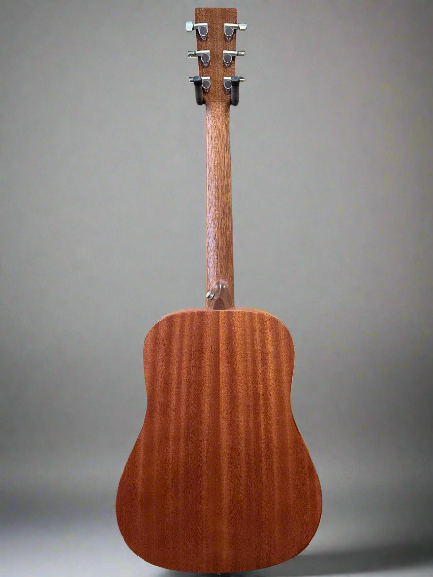 DJr-10E – Sitka Spruce