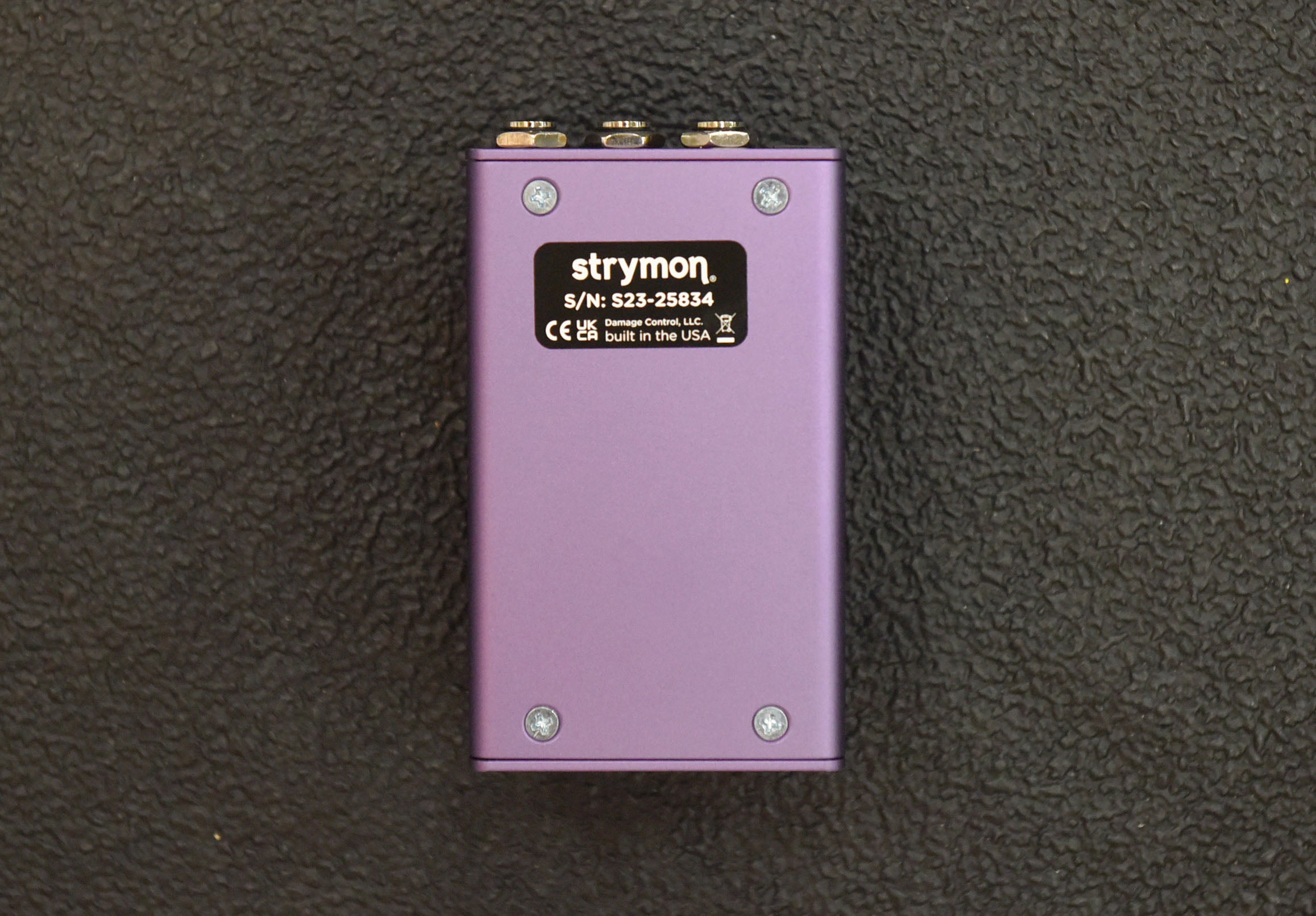 Ultraviolet – Dave's Guitar Shop