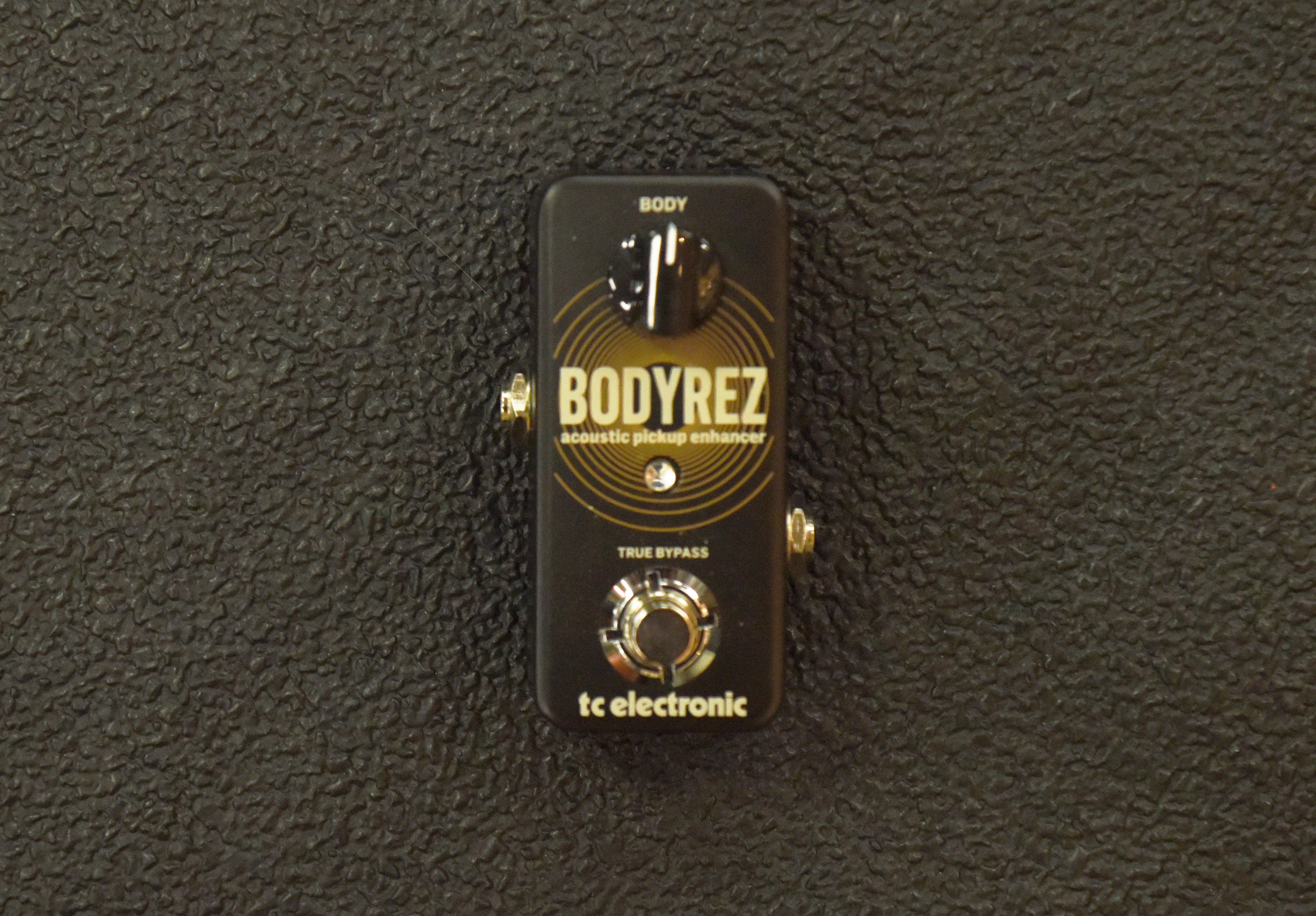 titanハルオ tc electronic BODYREZ TC Electronic BodyRez Acoustic Pickup Enhancer Pedal
