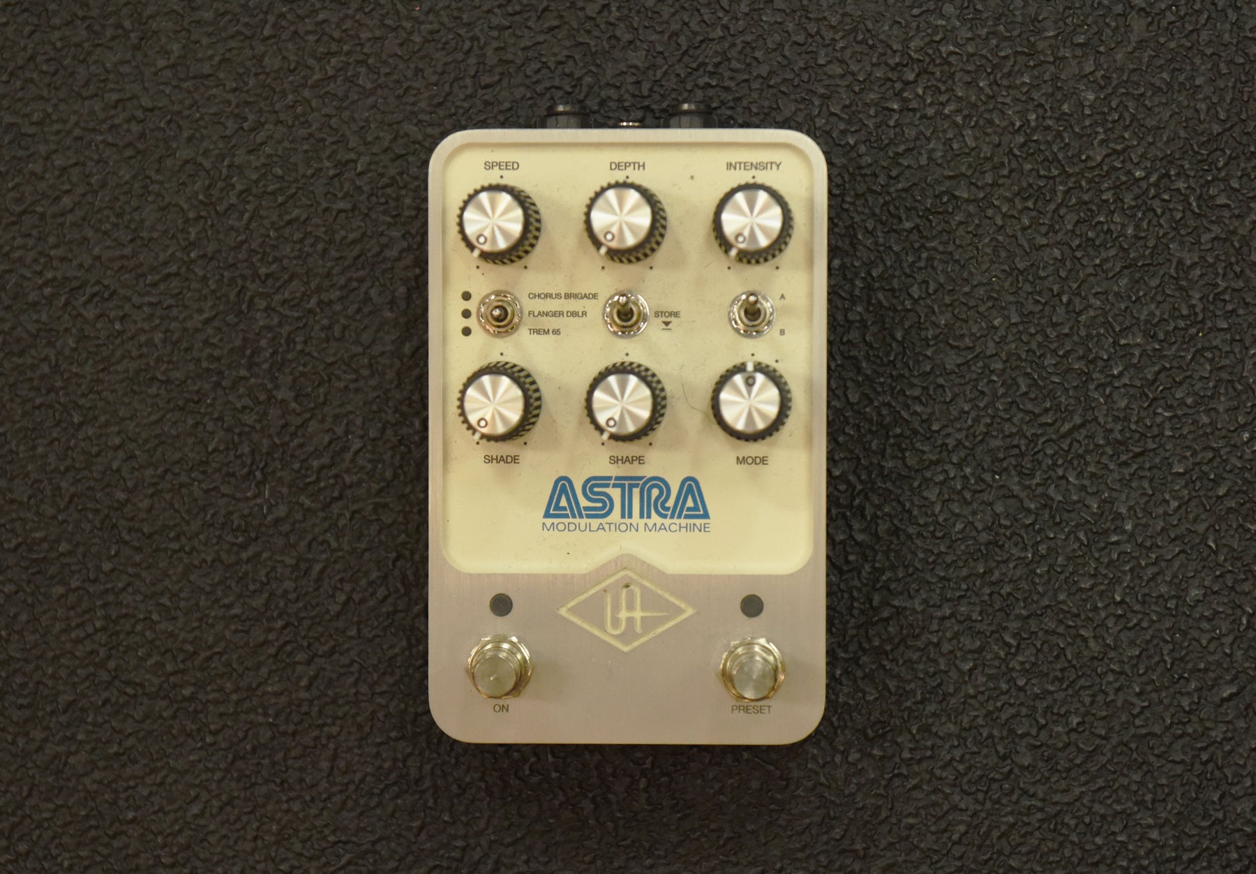 ASTRA Modulation Machine, Recent – Dave's Guitar Shop