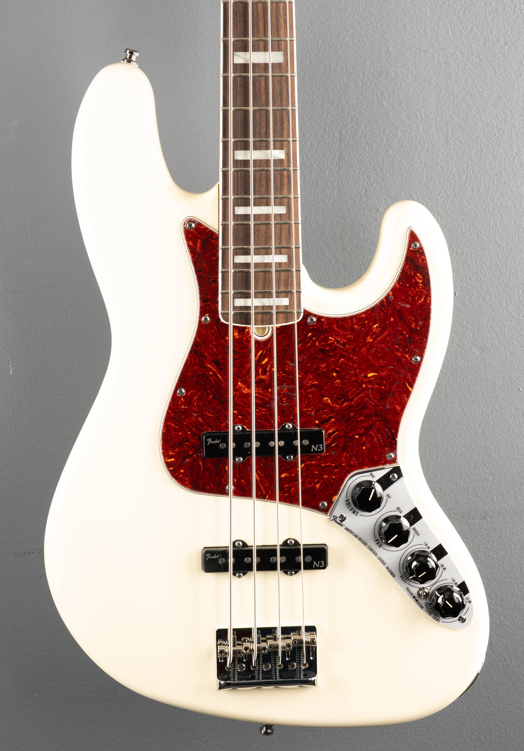 Used American Deluxe Jazz Bass &