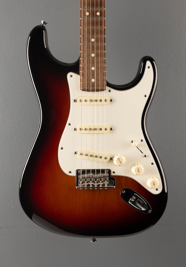 Used American Standard Stratocaster '13