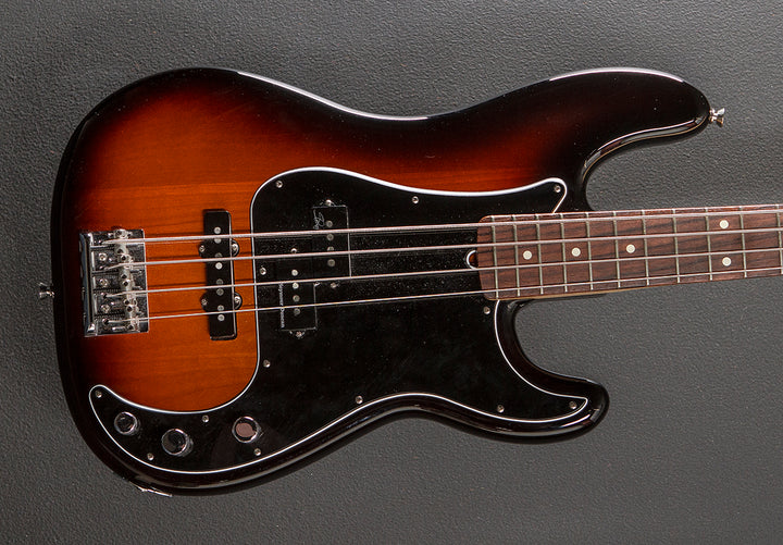 Used Limited Edition American Standard P/J Bass '16