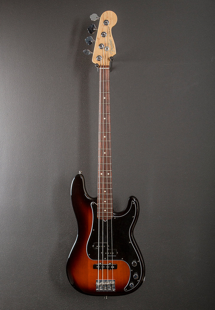 Used Limited Edition American Standard P/J Bass '16