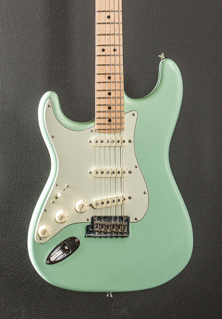 Used Limited Edition American Pro Strat Left Land '18