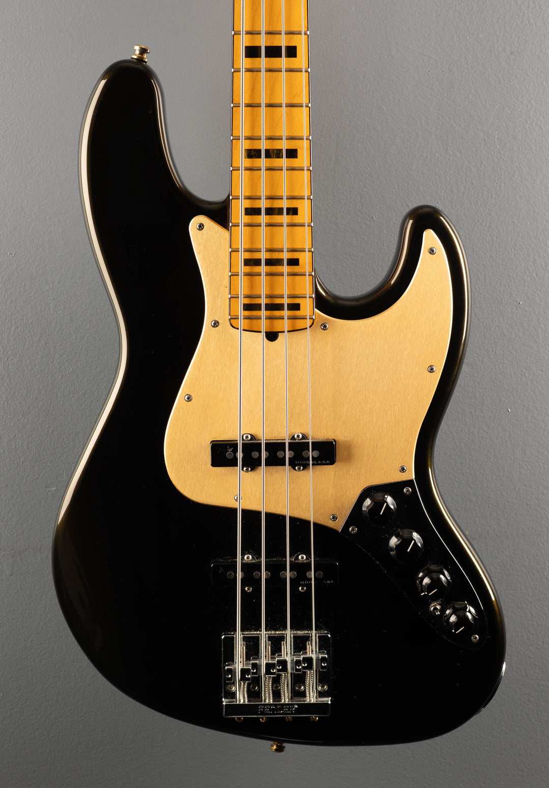 USED American Ultra Jazz Bass, '20