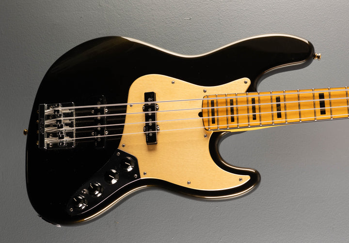 USED American Ultra Jazz Bass, '20