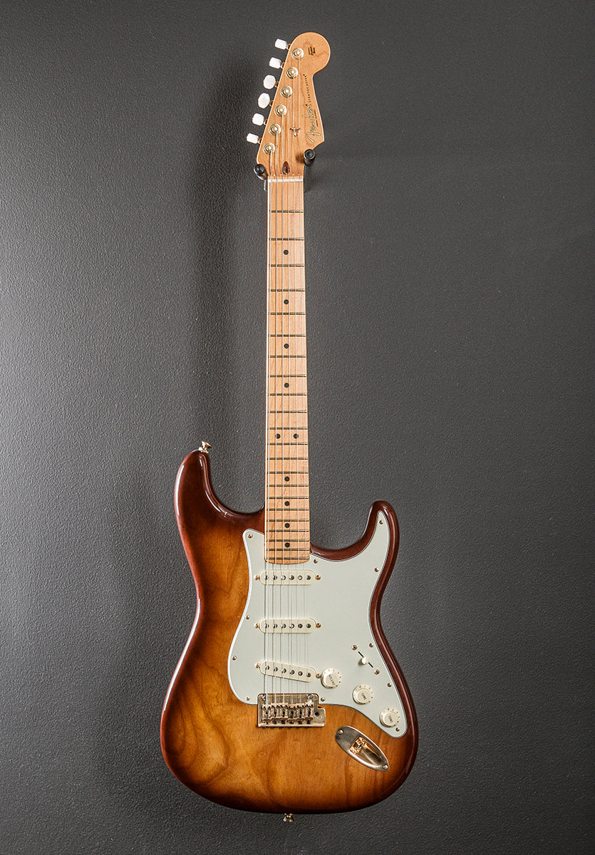 Used 75th Anniversary Commemorative Strat '20