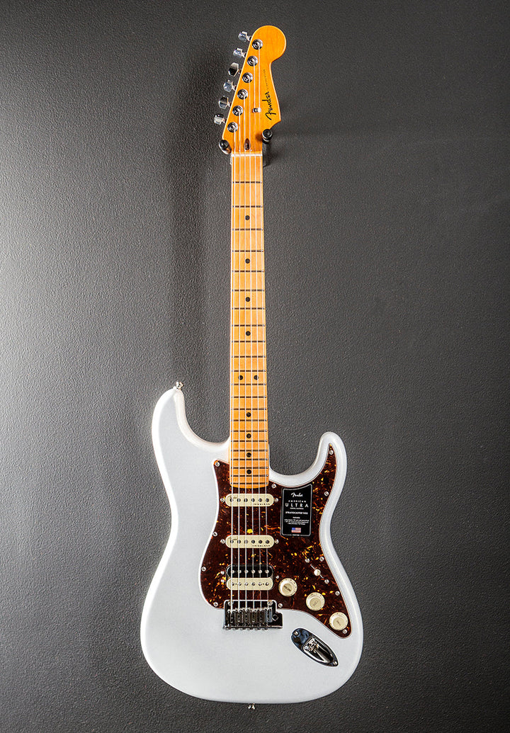 American Ultra Stratocaster HSS – Arctic Pearl w/Maple
