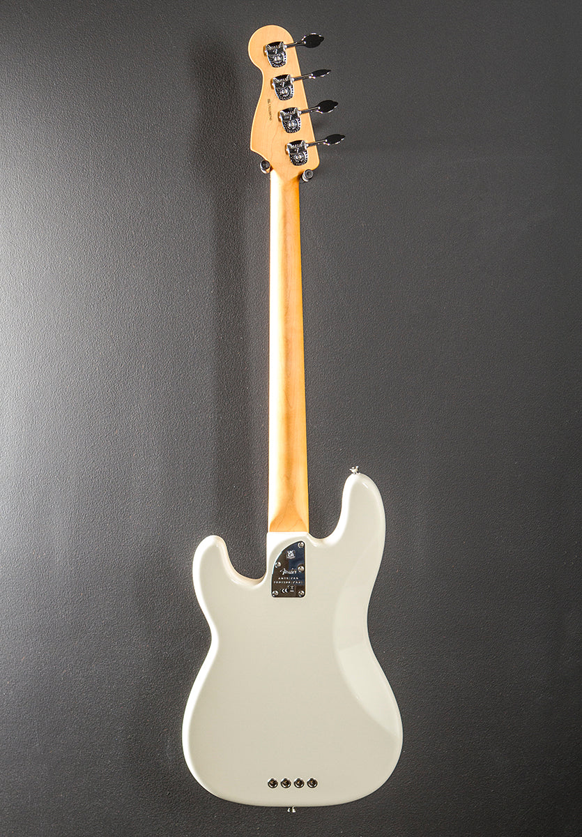 American Professional II Precision Bass '22