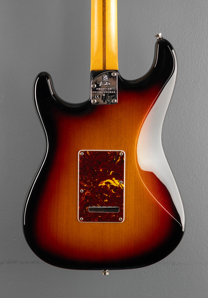 American Professional II Stratocaster – 3 Color Sunburst w/Maple