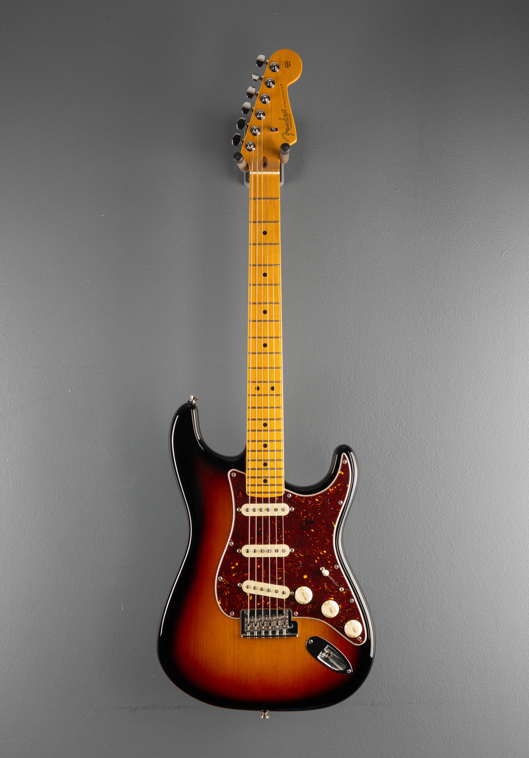 American Professional II Stratocaster – 3 Color Sunburst w/Maple