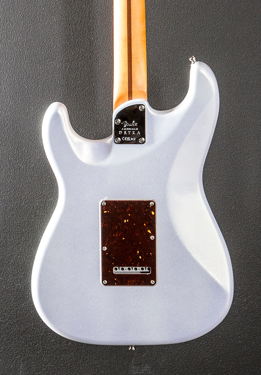 American Ultra Stratocaster - Arctic Pearl w/Rosewood – Dave's