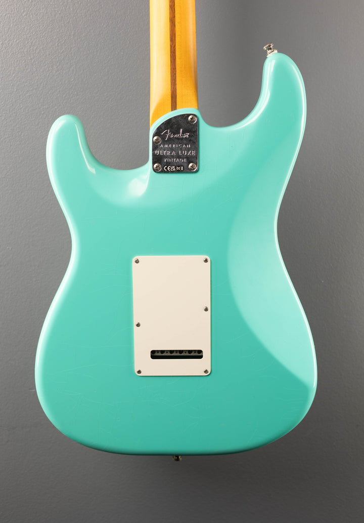 American Ultra Luxe Vintage '60s Stratocaster HSS - Sea Foam Green