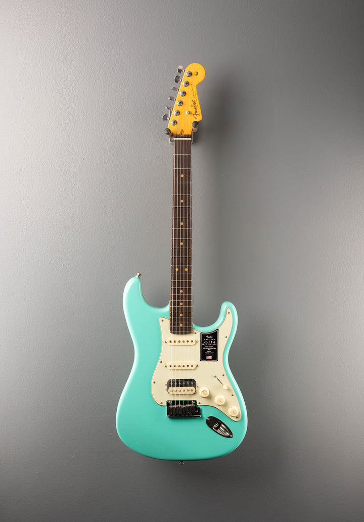 American Ultra Luxe Vintage '60s Stratocaster HSS - Sea Foam Green