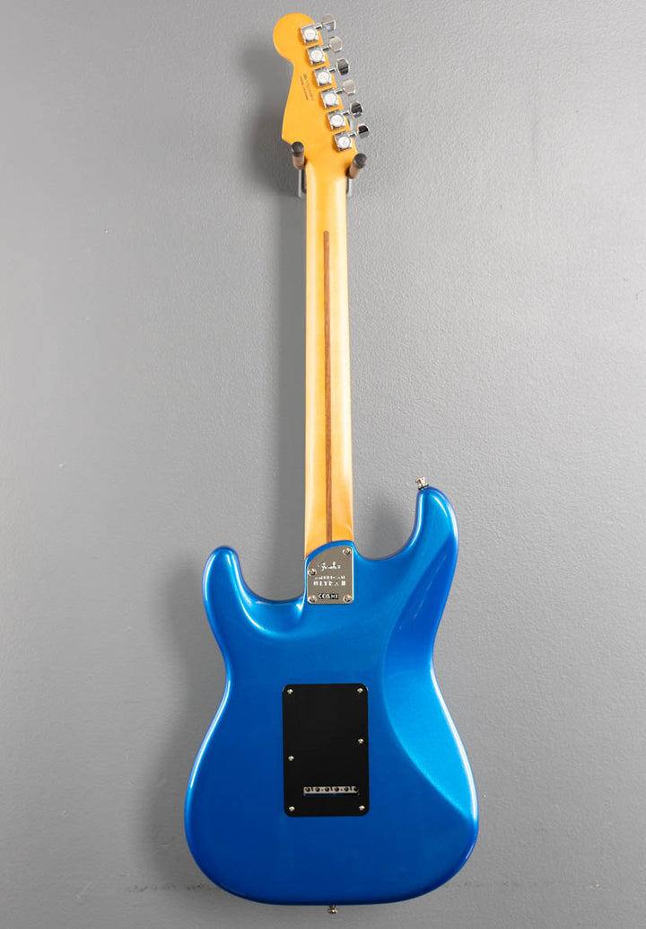 American Ultra II Stratocaster - Noble Blue
