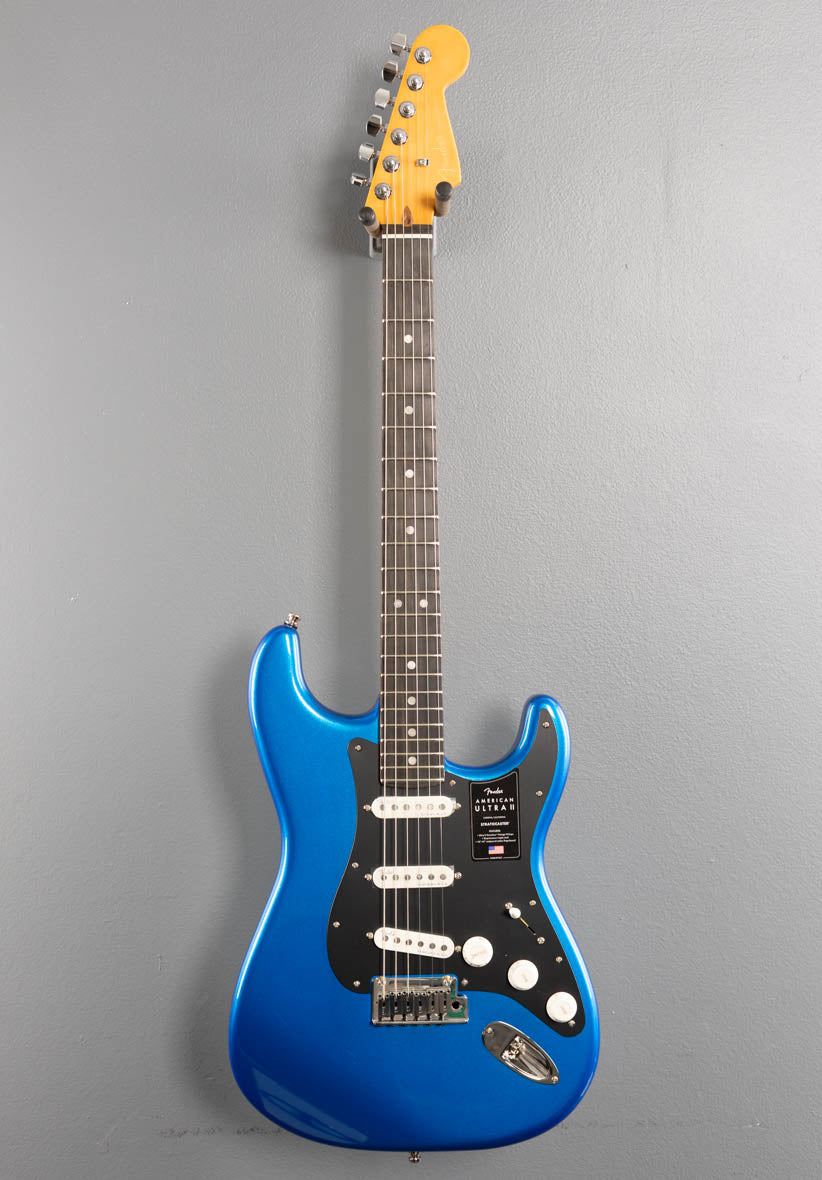 American Ultra II Stratocaster - Noble Blue