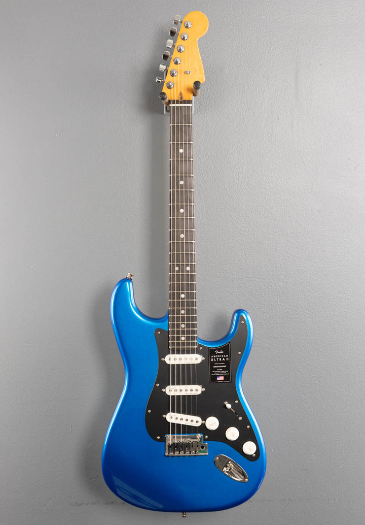 American Ultra II Stratocaster - Noble Blue