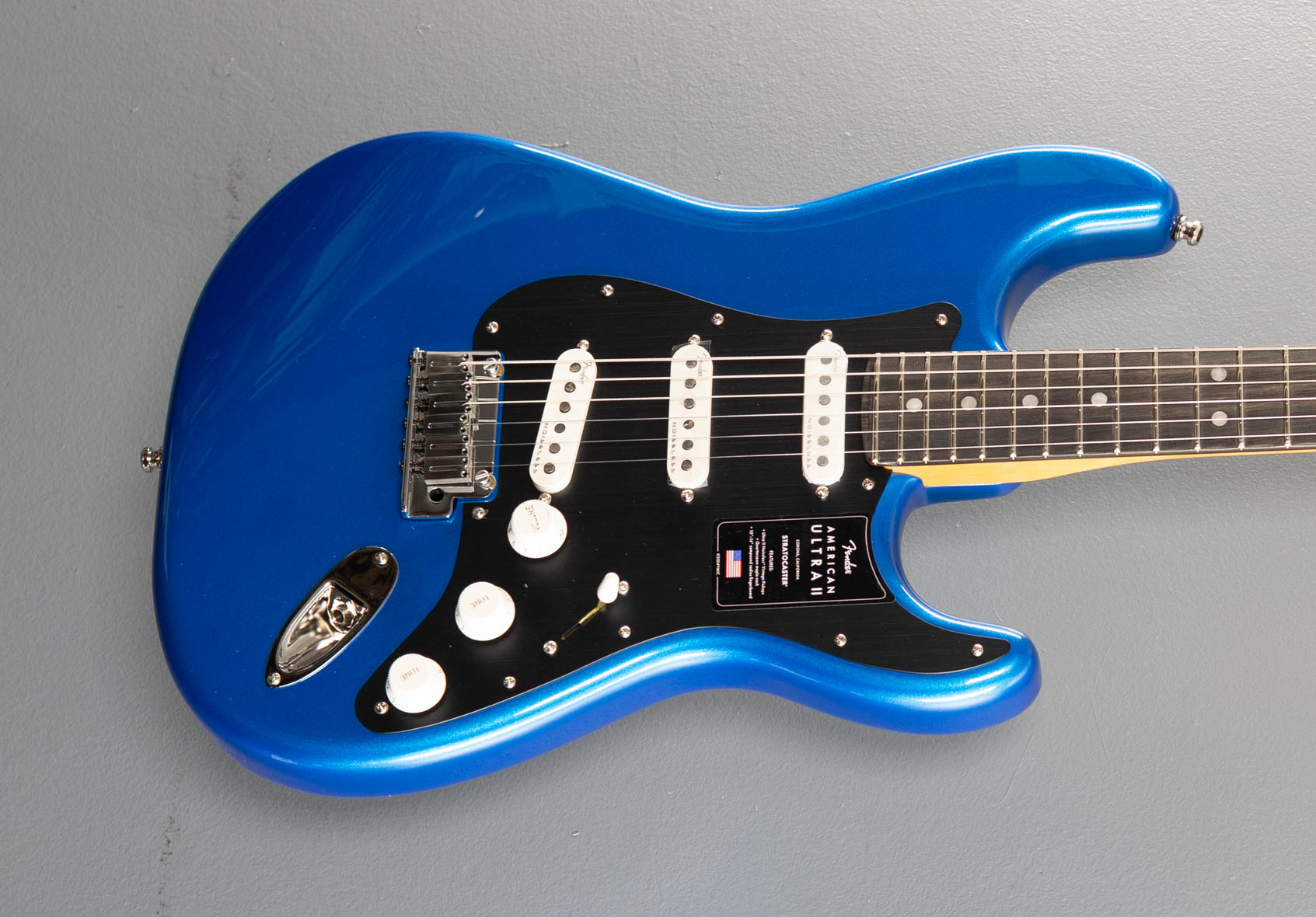 American Ultra II Stratocaster - Noble Blue – Dave's Guitar Shop
