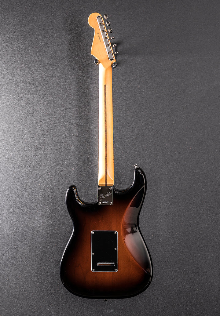 American Professional Classic Stratocaster - 3 Color Sunburst w/Maple