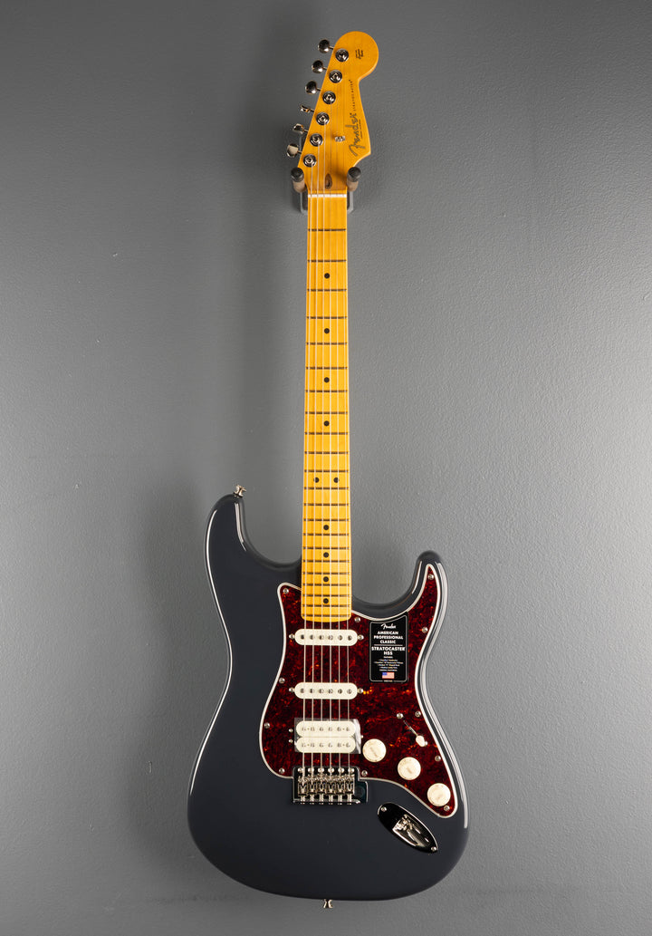 American Professional Classic Stratocaster HSS - Faded Black