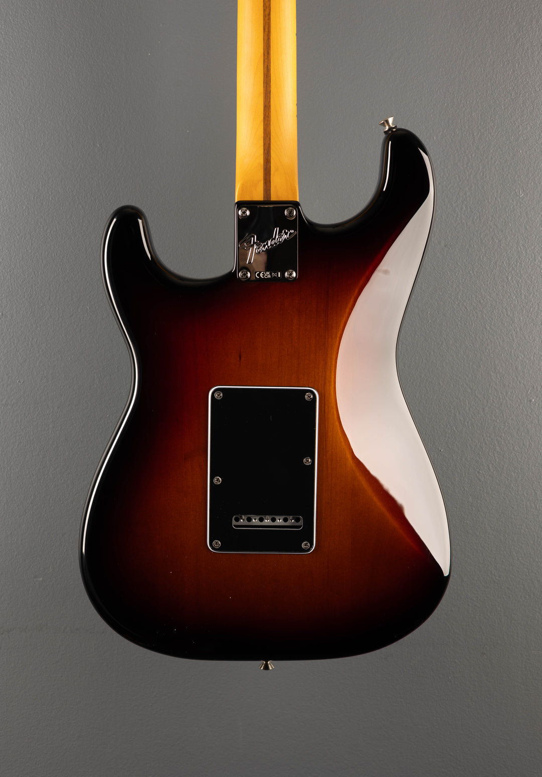 American Professional Classic Stratocaster - 3 Color Sunburst w/ Maple