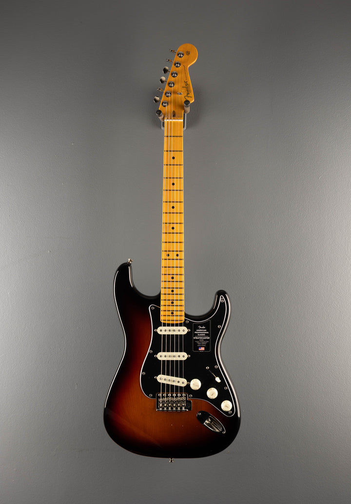 American Professional Classic Stratocaster - 3 Color Sunburst w/ Maple