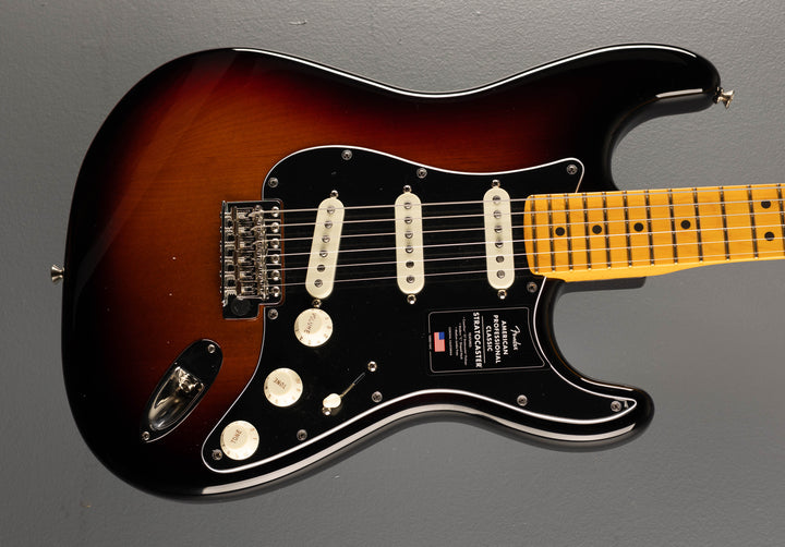 American Professional Classic Stratocaster - 3 Color Sunburst w/ Maple