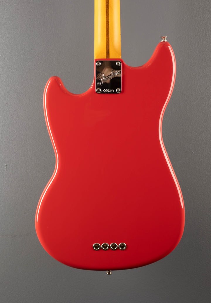 American Professional Classic Mustang Bass - Faded Dakota Red