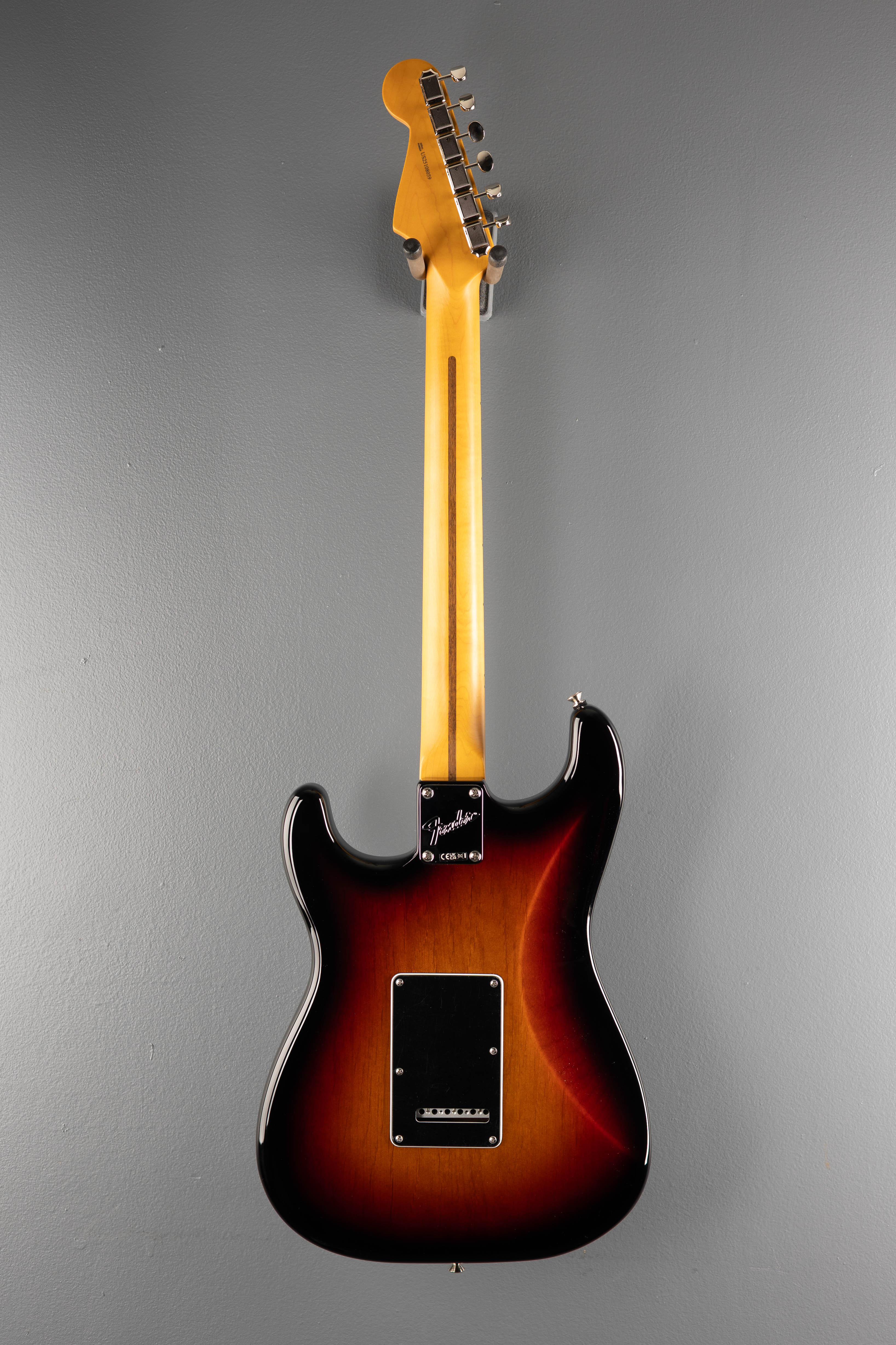 American Professional Classic Stratocaster - 3 Color Sunburst w